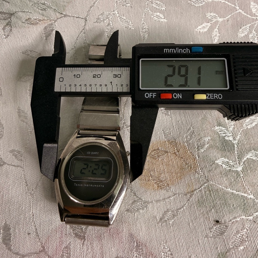 Texas Instruments Silver LCD Smartwatch - Picture 7 of 7